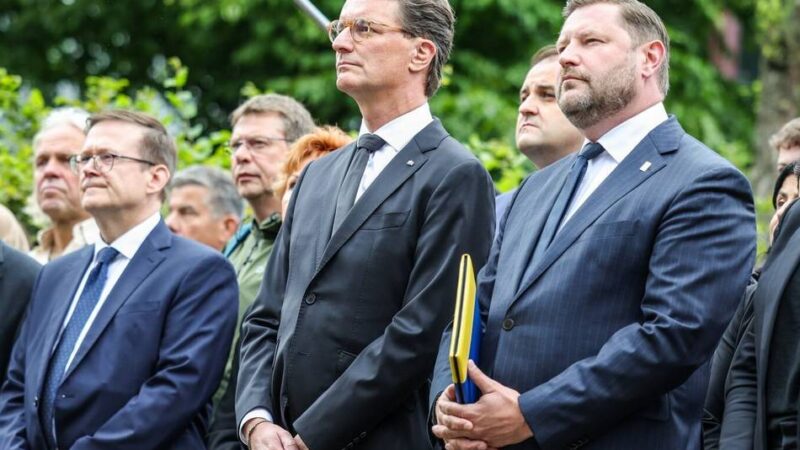 Jahrestag des Solingen-Anschlags: „Wir trauern mit Ihnen, wir fühlen mit Ihnen“