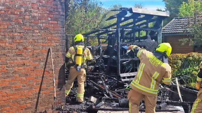 Feuer in Rees-Bienen: Schuppen brennt ab, Wehr verhindert Schlimmeres