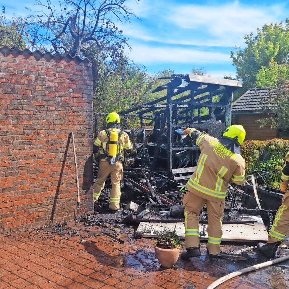 Feuer in Rees-Bienen: Schuppen brennt ab, Wehr verhindert Schlimmeres