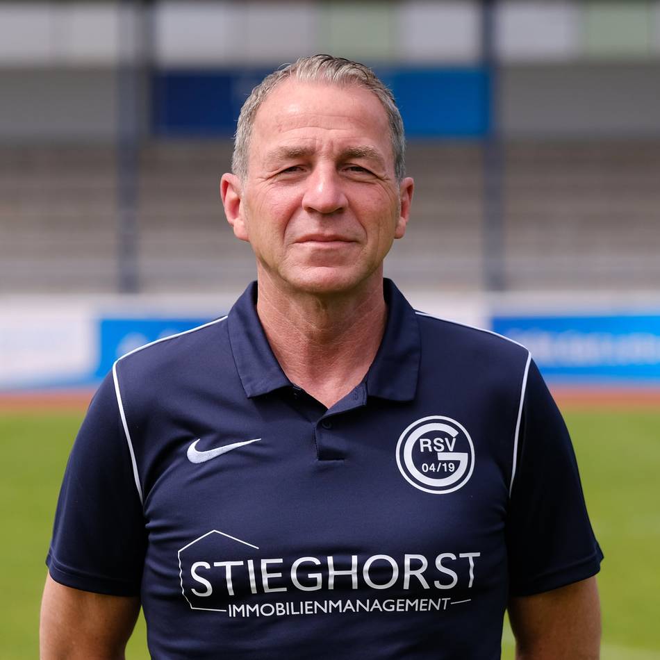 Transfer in der Fußball-Oberliga: Diesen Spieler holt Ratingen 04/19 vom Liga-Konkurrenten