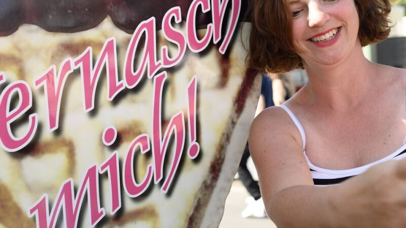 Tipps und Tricks für Erinnerungsfotos: So gelingen perfekte Selfies auf der Neusser Kirmes