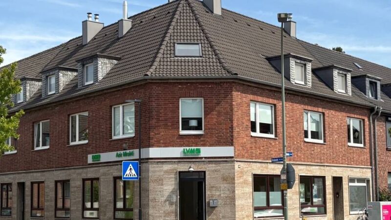 Meerbusch historisch: Als die Oststraße noch reich an Geschäften war