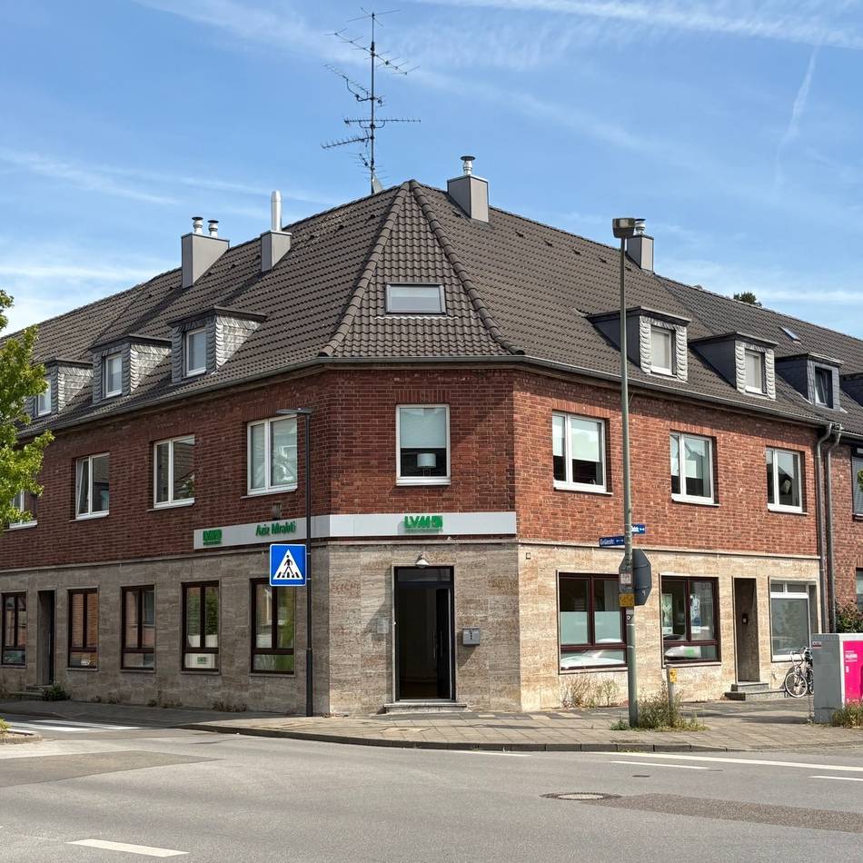 Meerbusch historisch: Als die Oststraße noch reich an Geschäften war