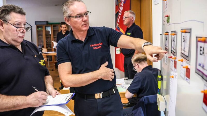 Feuerwehr und Stadt Kaarst proben den Ernstfall: Ein Drehbuch für den Katastrophenfall