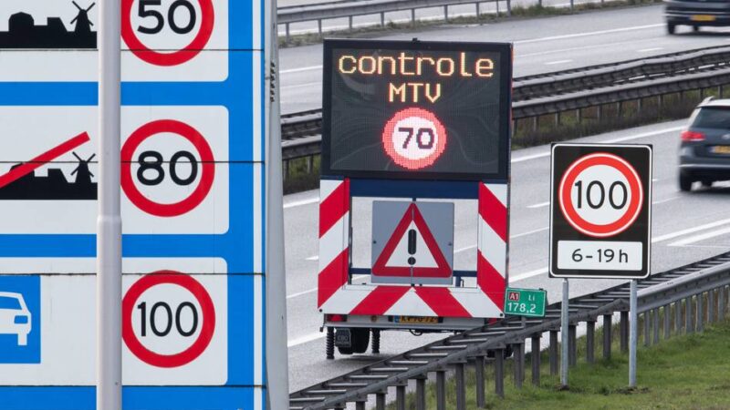 Überwachung außer Betrieb : Hackerangriff legt Blitzer lahm – viele Geräte in den Niederlanden offline