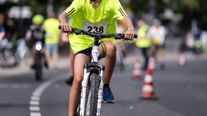 Fair geht vor: 177 Kinder starten beim Langenfelder Kindertriathlon