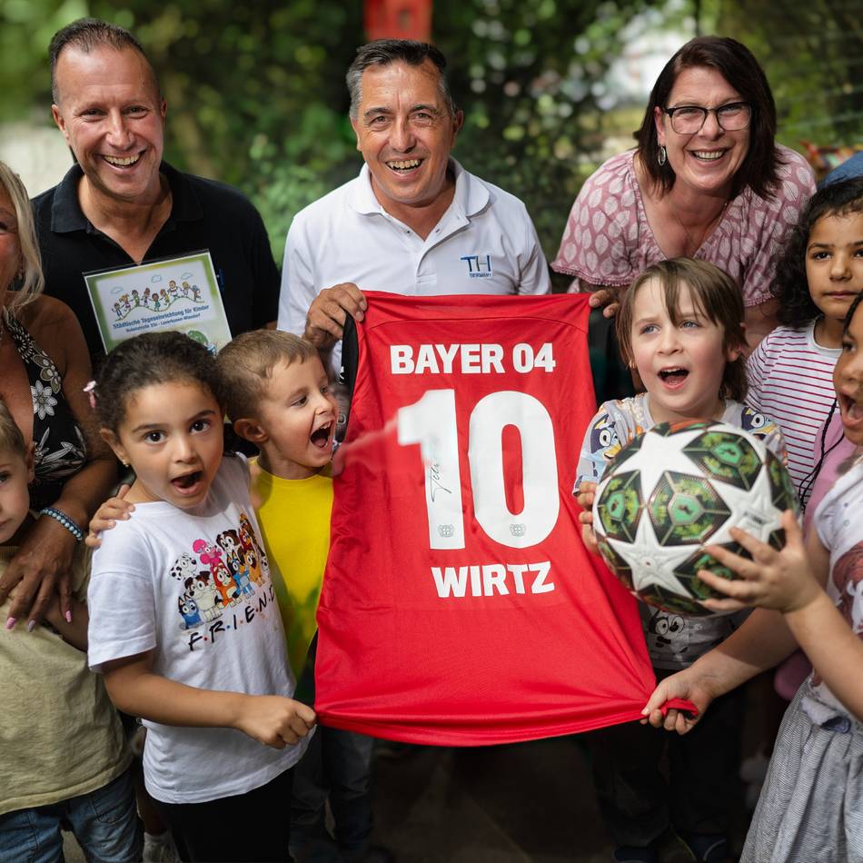 Spendenaktion für Leverkusener Kita: 1000 Euro für ein Trikot von Florian Wirtz