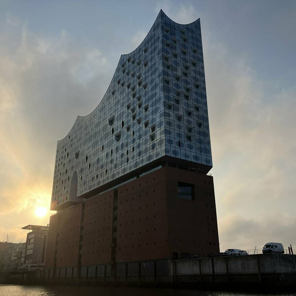 Auftritt in Hamburg: Duisburger Philharmoniker spielen in der Elbphilharmonie