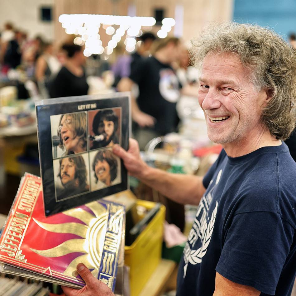Nachtflohmarkt der SPD: Voller Erfolg für die Premiere in der Stadthalle