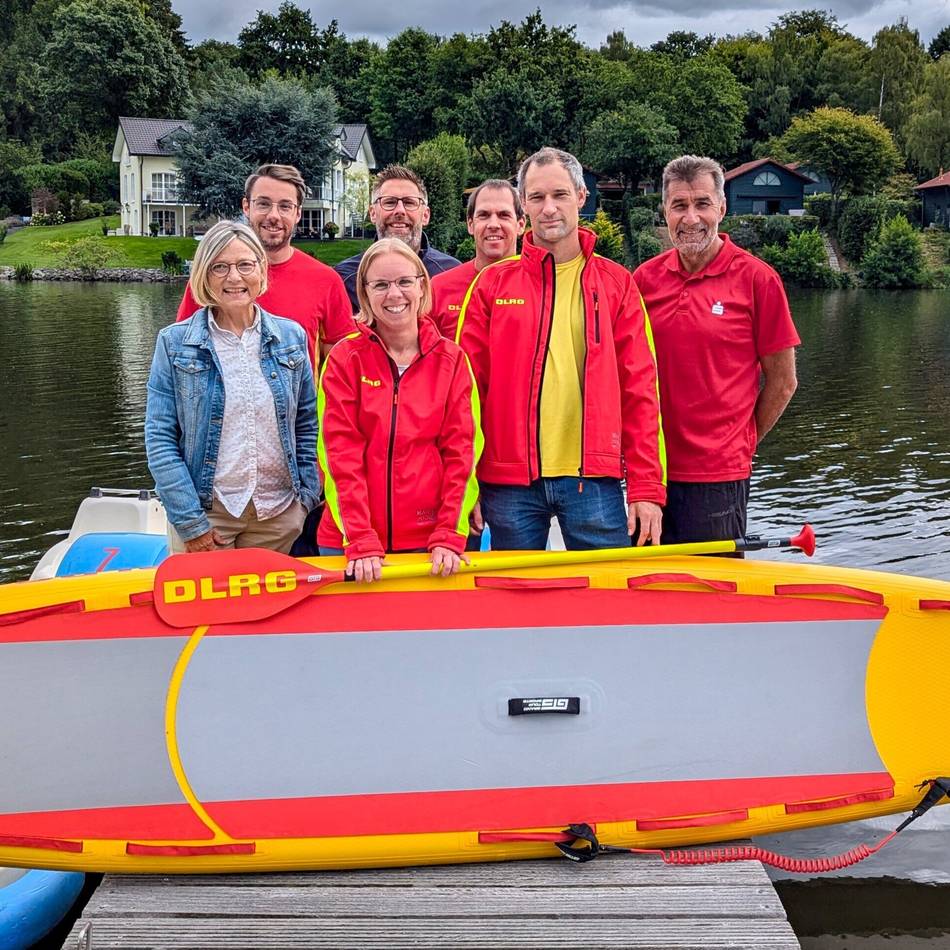 Neuanschaffung durch Spende: DLRG Waldniel ab sofort auch mit SUP-Board unterwegs
