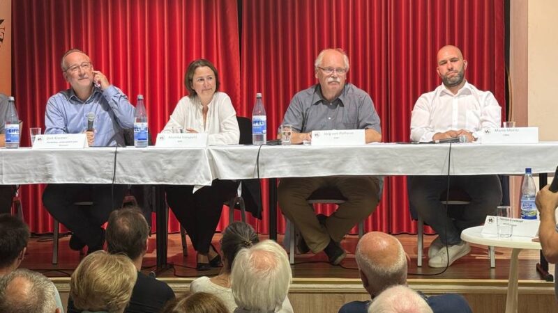 Politik in Hückeswagen: Harmloses Duell der Bürgermeister-Kandidaten