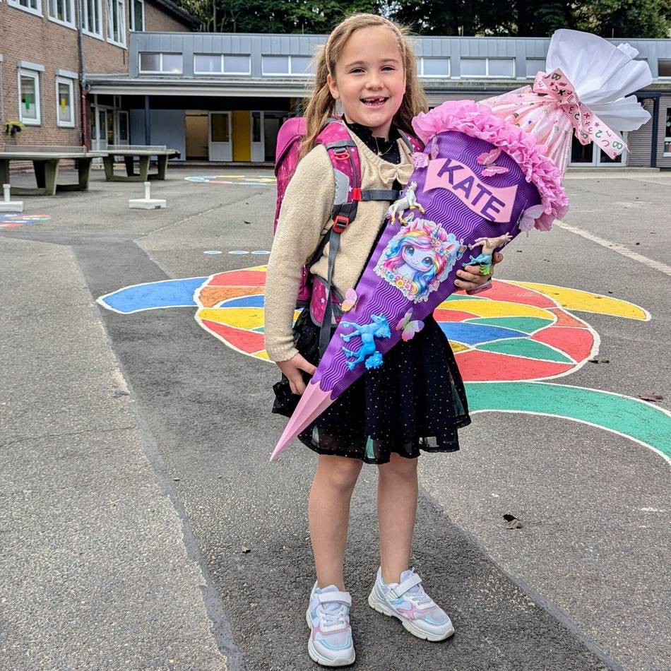 Schulstart für die I-Dötzchen im Kreis Viersen: Kate (6) freut sich riesig auf die Schule