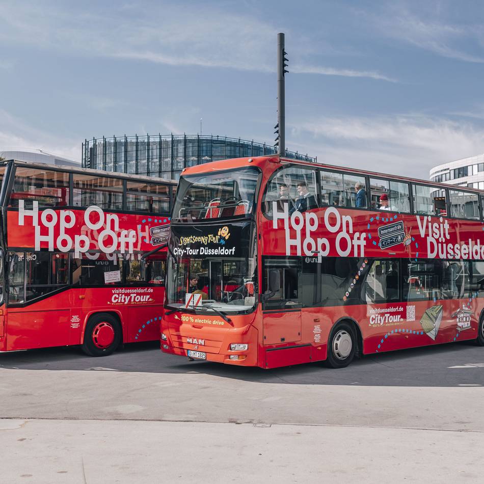 Nachhaltiger Tourismus: Das sind die neuen Elektro-Cabrio-Busse in Düsseldorf