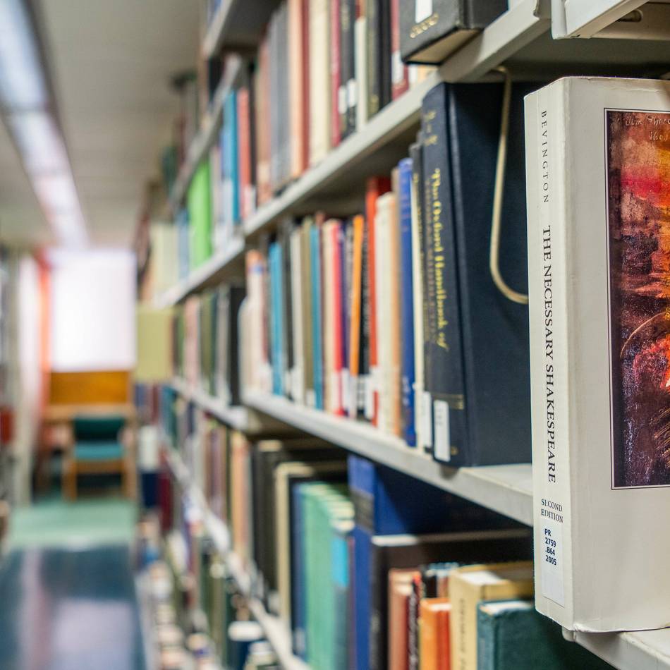 Sammelaktion in Leichlingen: Verein sammelt alte Bücher für die Bücherei