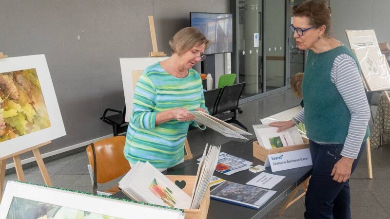 Mappentag in der Rathausgalerie: „Wir werden den Kaarster Stern künstlerisch gestalten“