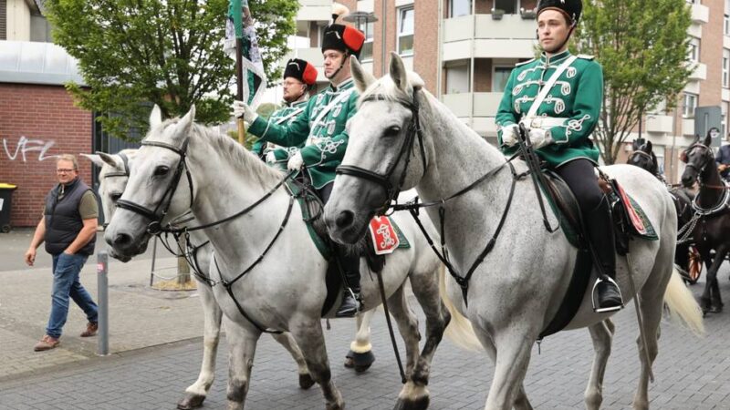 Brauchtum in Mönchengladbach: Eickener Schützen feiern rauschendes Fest voller Ehrungen