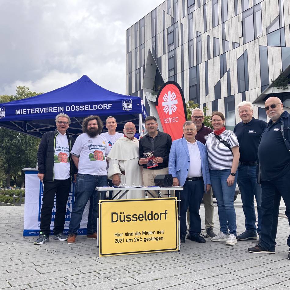 Demonstration in Düsseldorf: „Das Thema Wohnen muss aus dem Markt genommen werden“