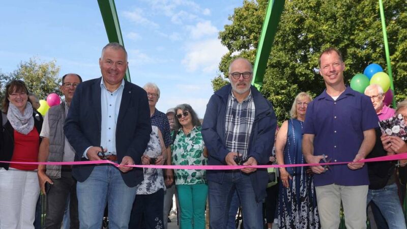 Von der Postwiese zum Rathausvorplatz: Henley-Brücke ist wieder eröffnet
