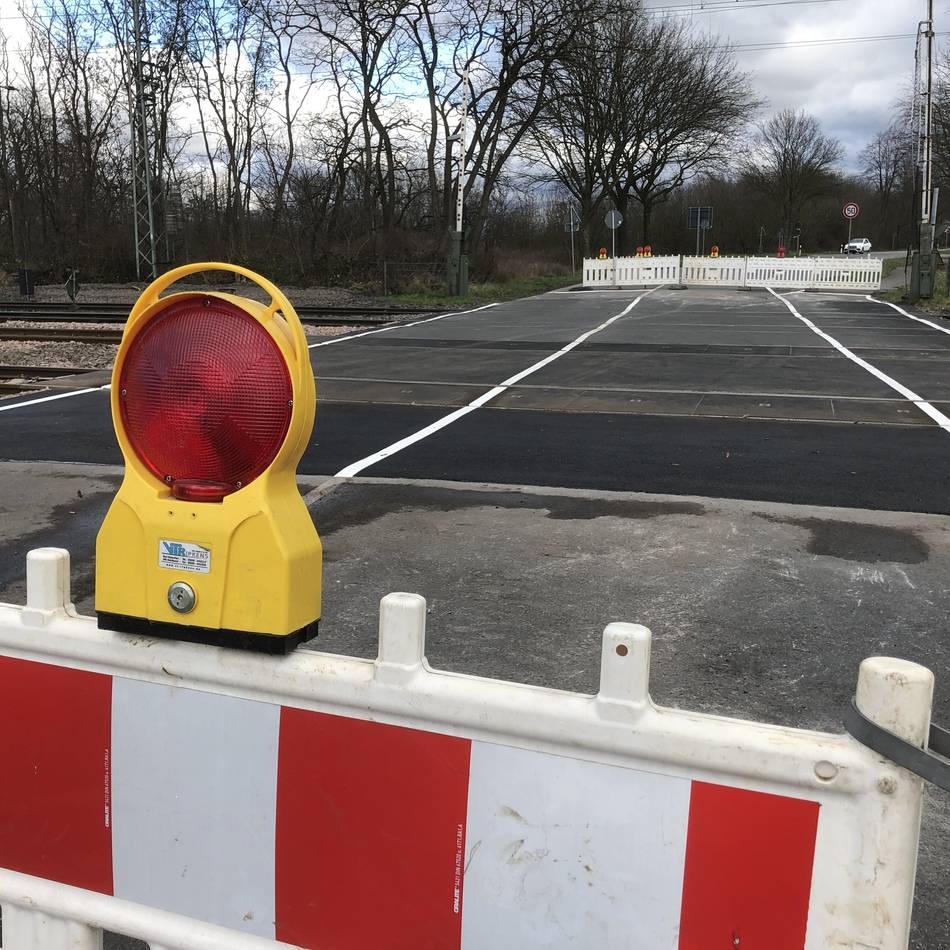 Fahrbahnsanierung zwischen Rheinkamp und Vierbaum: Wichtige Verbindungsstraße für fünf Monate gesperrt