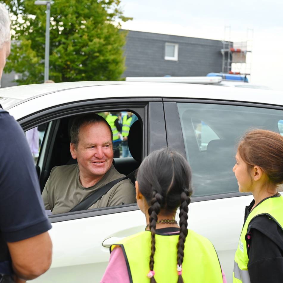 Zum Schulstart in Hückeswagen: Viertklässler sind Botschafter für i-Dötzchen