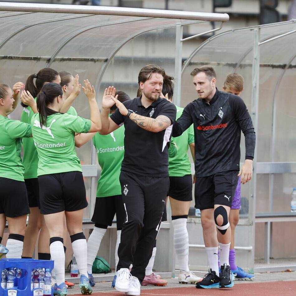 Drei Tore in Halbzeit eins: Borussia holt gegen Bundesliga-Absteiger den ersten Saisonsieg