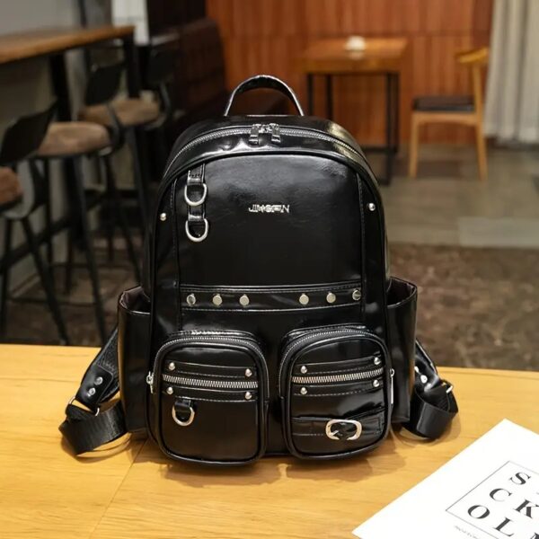 Moderner Damen-Rucksack im Punk-Stil mit Nieten-Details – Bild 4