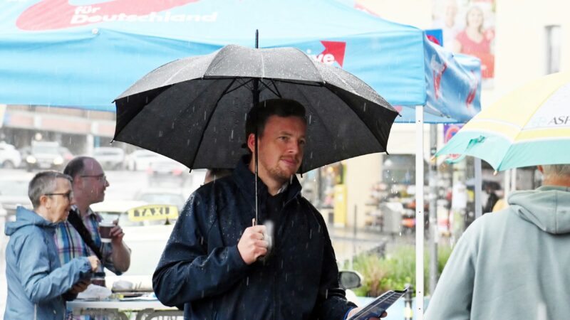 Kölner OB-Wahl: AfD-Kandidat Matthias Büschges wirbt um Wählerstimmen in Porz – und online