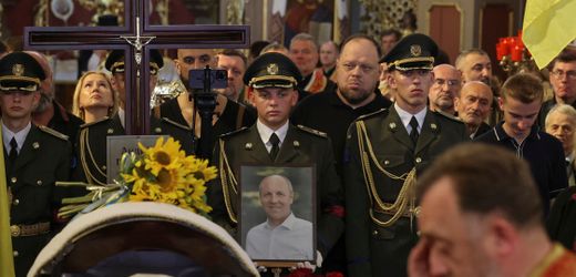 Ukraine: Die Beisetzung des erschossenen Politikers Andrij Parubi