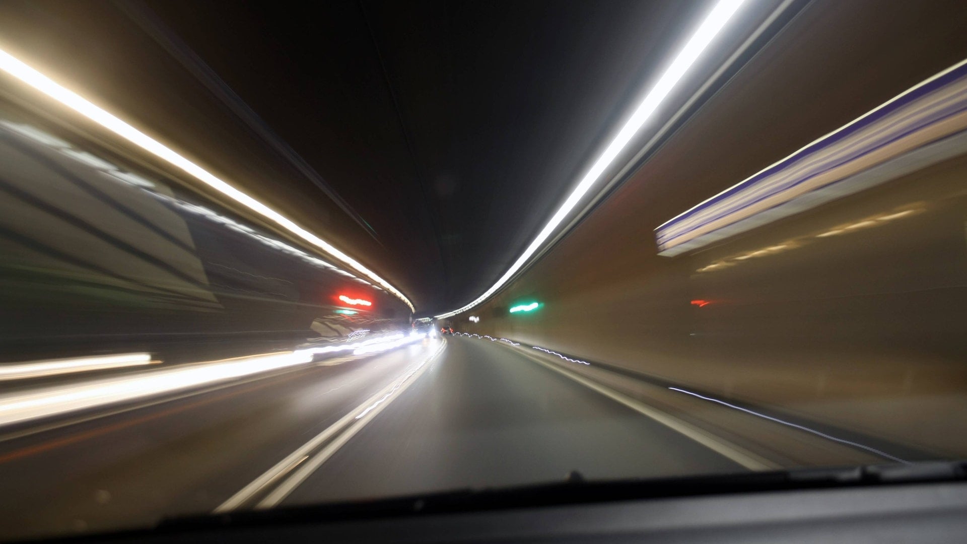 Warum ist es im Gotthardtunnel so warm?