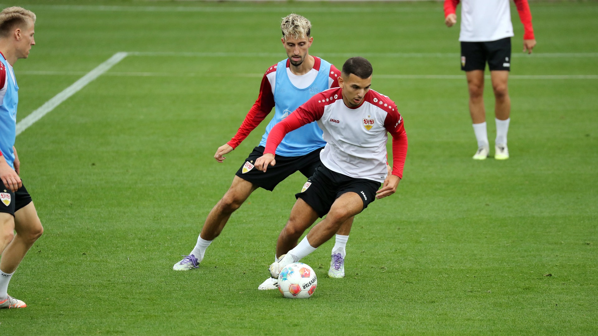 „Der Beste seit Eden Hazard“ – Was zeichnet Bouanani vom VfB aus?