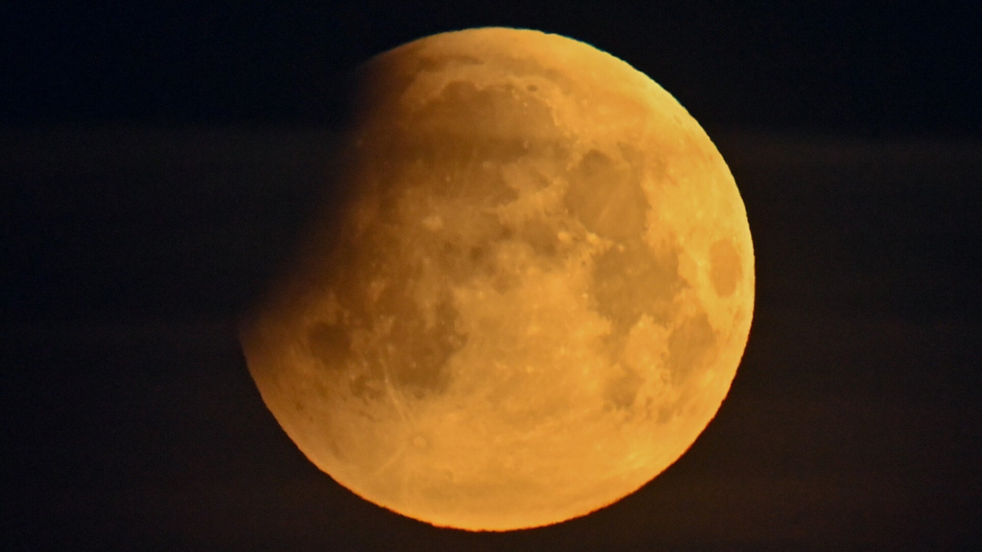 Totale Mondfinsternis gucken am Sonntag: Sogar zur kinderfreundlichen Zeit!