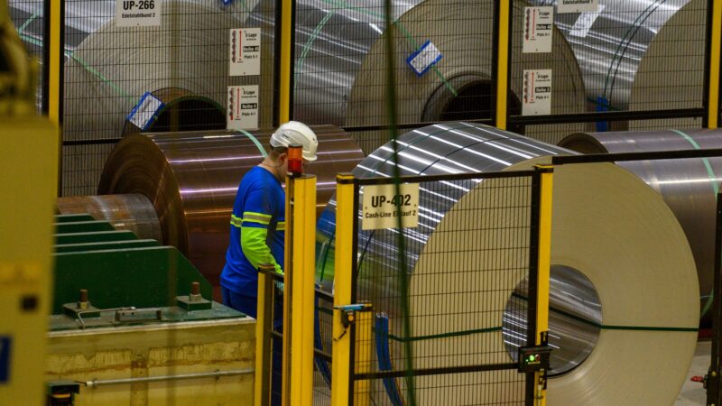 Jobs in Gefahr: Aluminiumfabrik Novelis in Koblenz strukturiert um