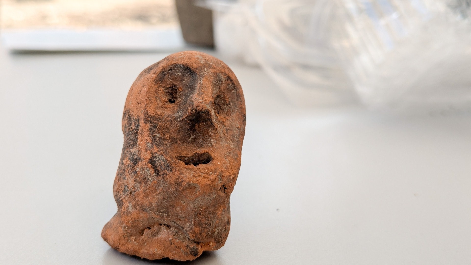 „Kleine Sensation“: Archäologen finden mittelalterliches Spielzeug in Freiburg