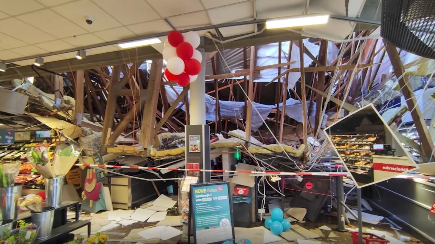 Mehrere Verletzte bei Einsturz von Supermarktdach in Lauchringen