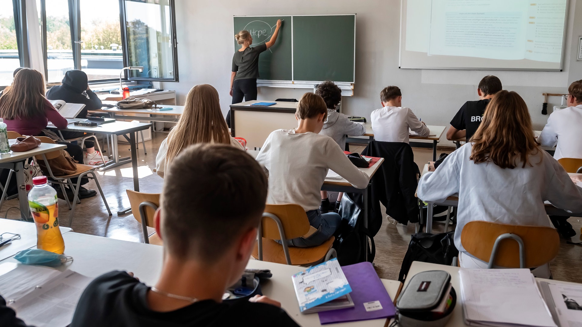 Das ändert sich zum Schuljahr 25/26 für Schüler und Lehrer in BW
