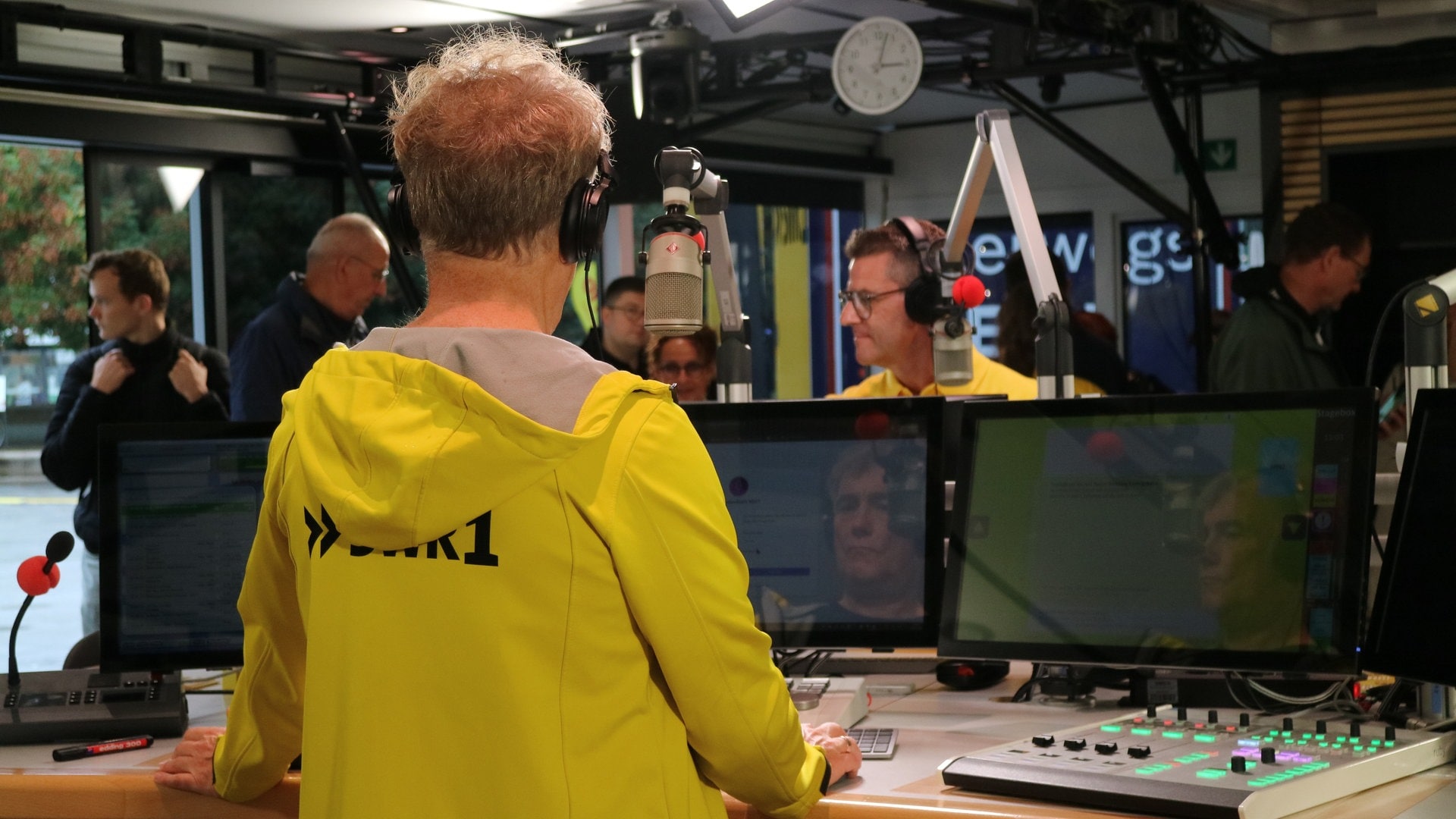 Livestream: Dein Blick ins Gläserne Studio