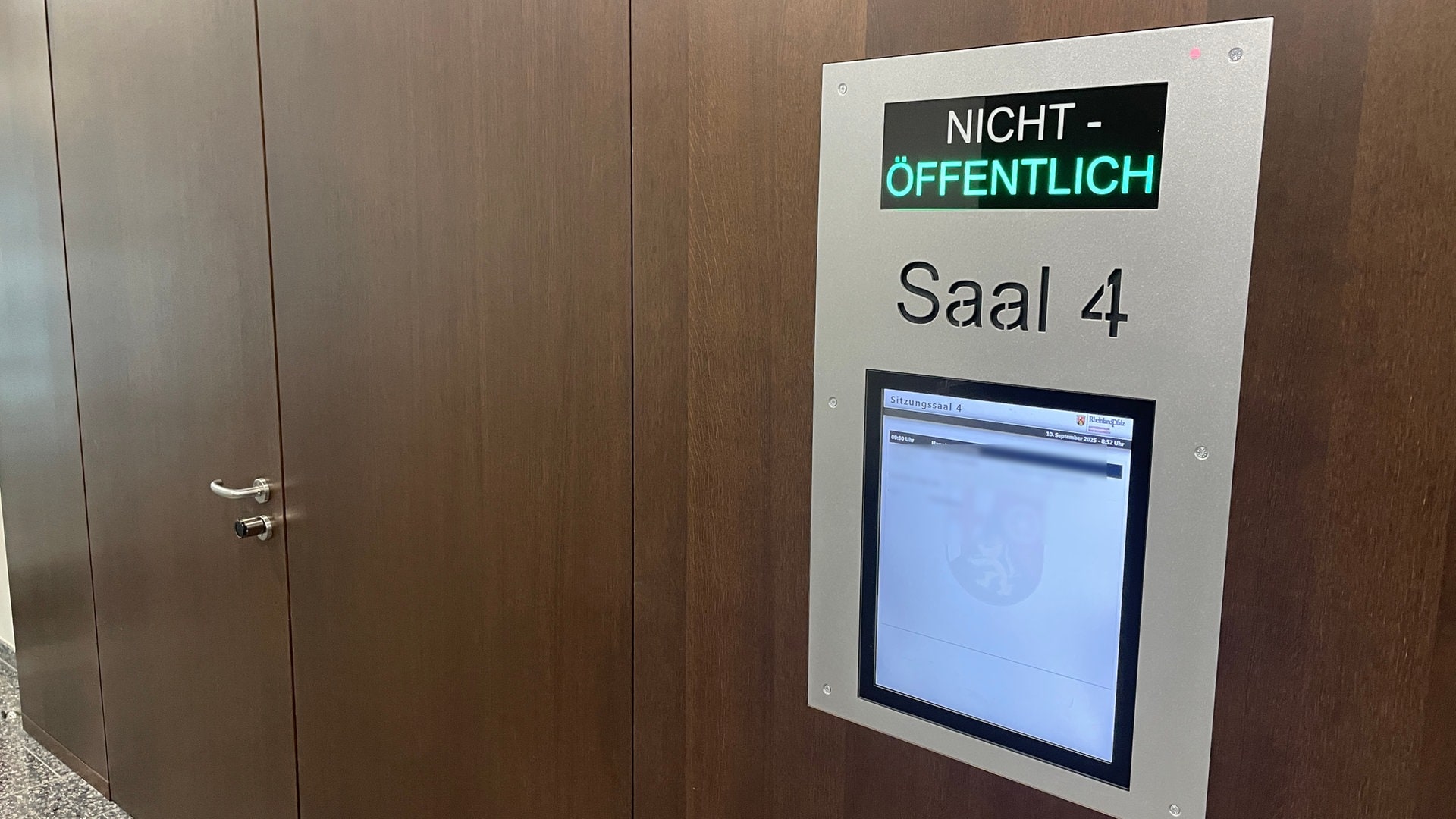 77-jähriger Arzt soll 18-Jährige in Bad Kreuznach zum Sex gezwungen haben