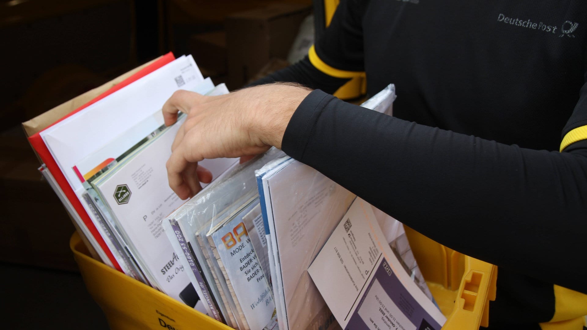 18.000 Briefe und Pakete kommen nicht an – Postbote aus der Südwestpfalz verurteilt