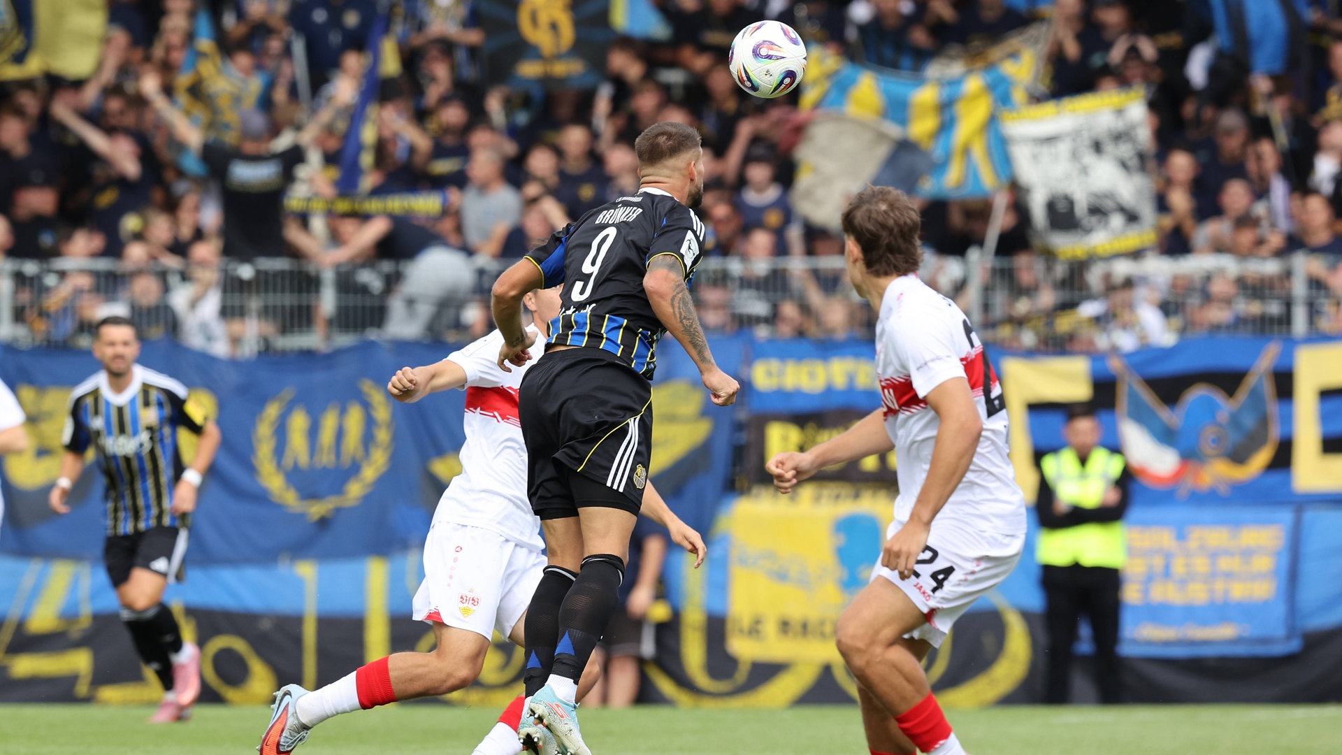 Niederlagen für Stuttgart und Hoffenheim