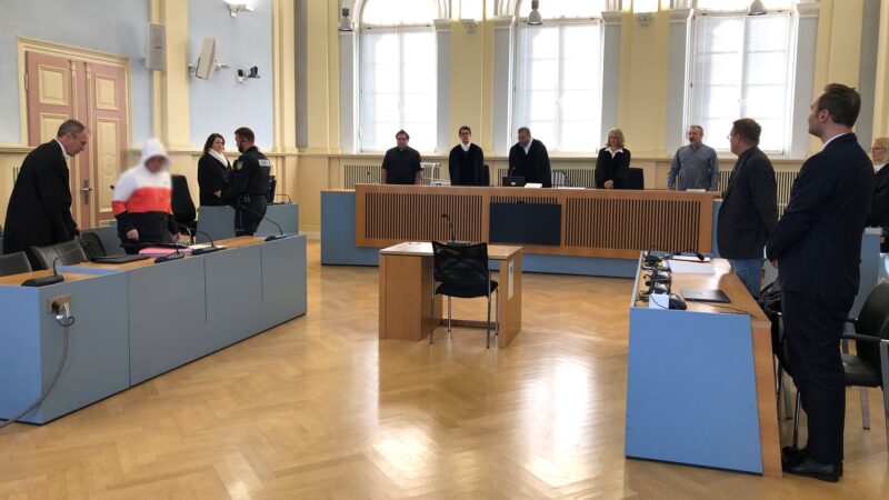Mutter soll Baby in Waschmaschine gesteckt haben: Angeklagte sagt aus