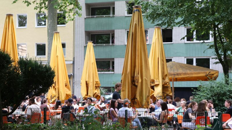 Eilantrag von Privatperson erfolglos: Nachts weiter kein Alkohol auf und um den Brüsseler Platz