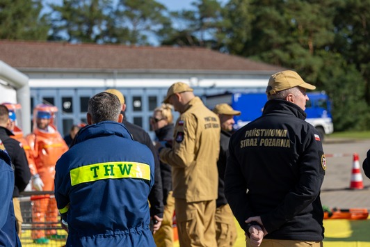 THW LVBEBBST: THW übt gemeinsam mit polnischer Feuerwehr CBRN-Einsatzszenarien