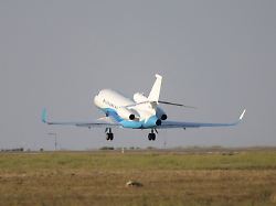 Keine Landung mit Papierkarten: GPS-Angriff: Neue Details zu Flug mit von der Leyen an Bord