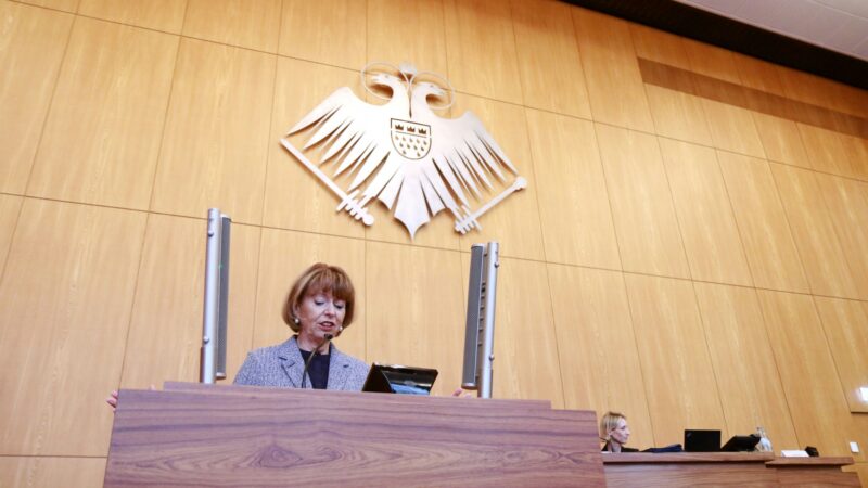 Rückblick auf Amtszeit: „Anspruchsvoll, bisweilen anstrengend“ – OB Reker leitet ihre letzte Ratssitzung
