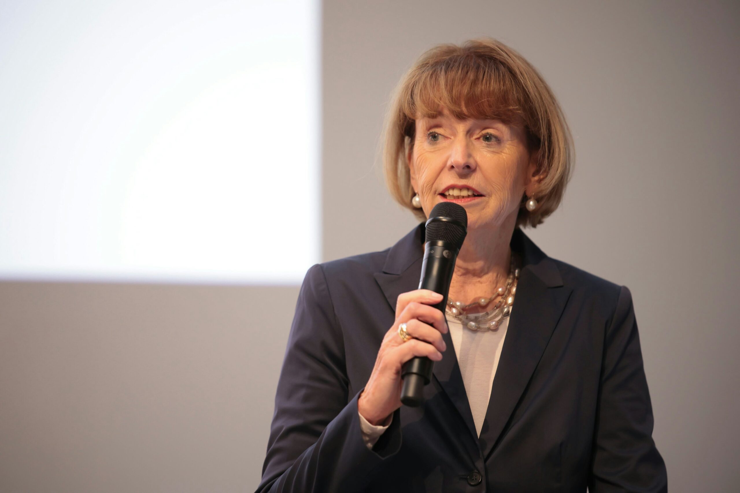 Einstimmig: OB Henriette Reker zur neuen Vorsitzenden des Fördervereins Romanischer Kirchen gewählt
