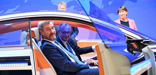 IAA 2025: Politiker und Autolobby gegen EU-Verbrennerverbot