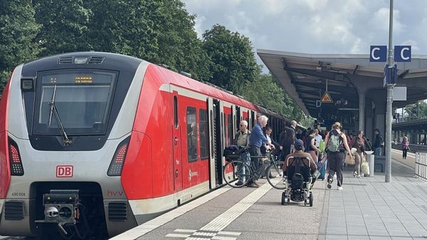 Schulstart: S2 fährt jetzt wieder im Fünf-Minuten-Takt