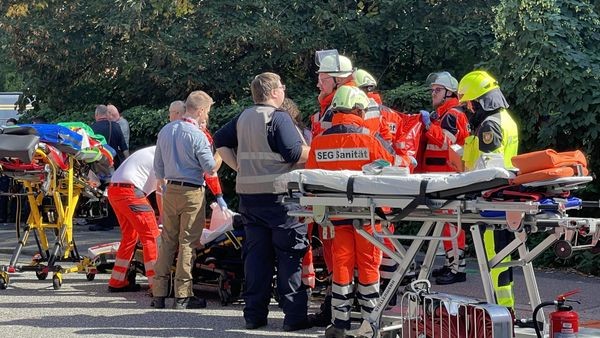 Feuerwehr übt schweres Zugunglück – es gibt echte Verletzte