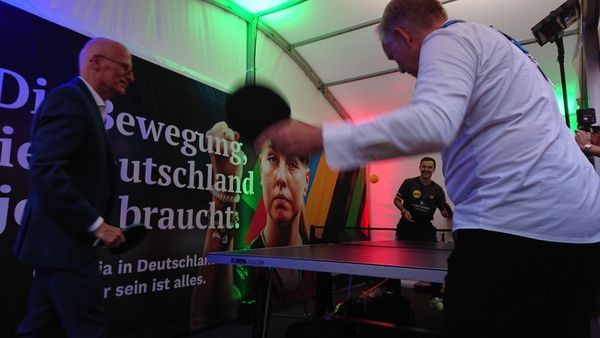 „Dickes B“ und die Spice Girls: So feiert Hamburg in Berlin