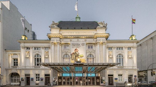 Lust auf die große Bühne? Schauspielhaus Hamburg sucht Zwillinge